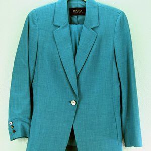 Dana Buchman Blazer and Pants Suit (2 piece set) -